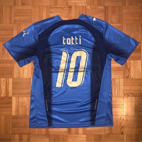 Italy Francesco Totti Jersey - Picture 2 of 2